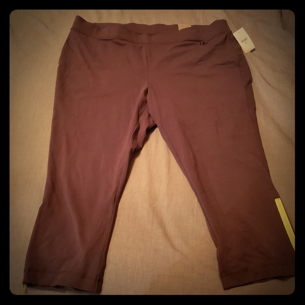 Lane Bryant Active Calf-Length Leggings NWT